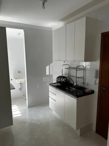 Apartamento 2 dormitórios com 2 quintais - Próximo Prestes Maia