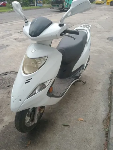 Suzuki Burgman 125  2014 