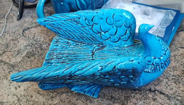 Estatueta chinesa antiga azul anos 80 pomba
