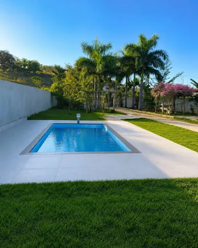 Linda chácara com piscina, pra quem está a procura de paz traquilidade em meio a natureza.