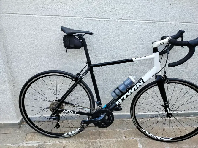 Bicicleta triban 520, speed/gravel shimano sora 520