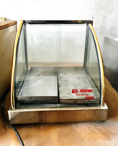 Estufa para Salgados com Vidro Curvo e 2 Bandejas