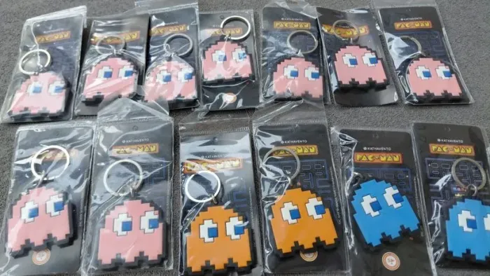 LOTE 12 CHAVEIROS PACMAN