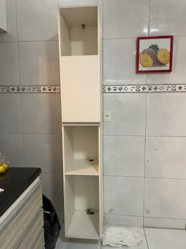 Armário para garrafão de água