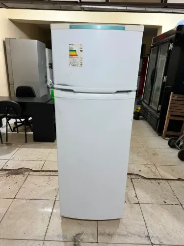Geladeira Consul degelo 350 litros semi nova