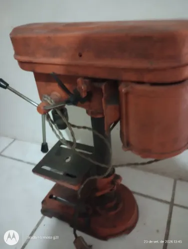 Furadeira de bancada