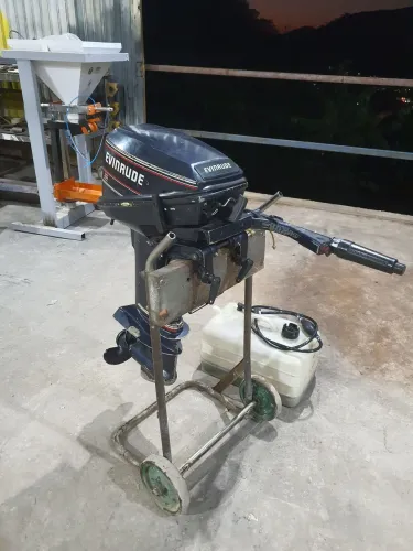Motor de popa 15 HP