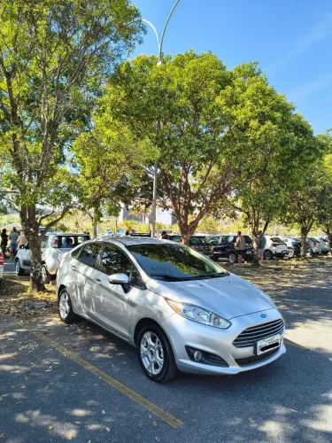 Ford Fiesta Sedan 1.6 16V Flex Aut. 2014