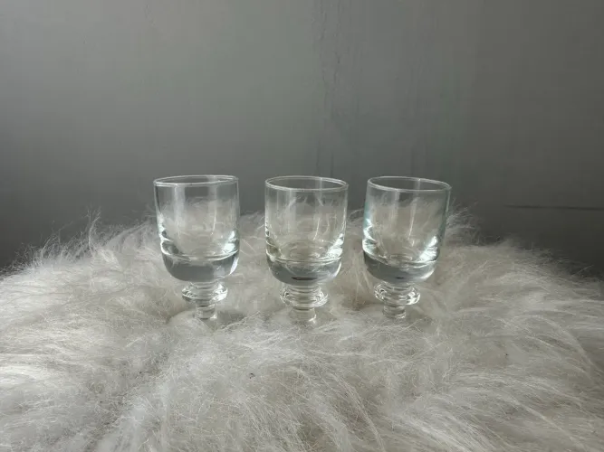Kit 3 Taças Pequenas de Vidro Licor ou Aperitivos