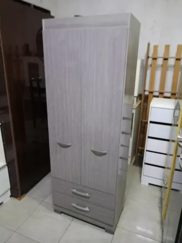 Multiuso/guarda roupa usado ENTREGO