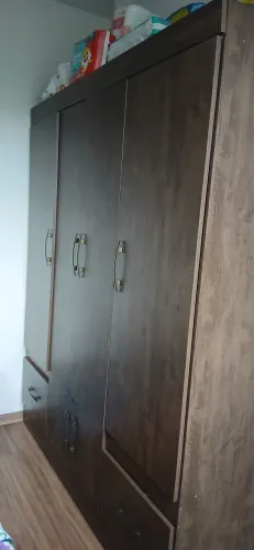 Guarda-roupa 4 portas