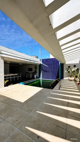 Cobertura Duplex reformada por trás do Dona Lindu, Oportunidade!!!
