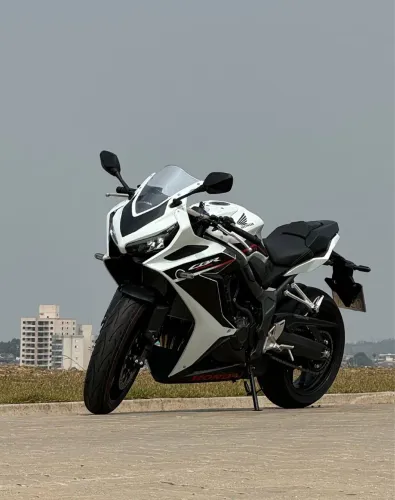 CBR 650R / Único Dono / Garantia até 2029