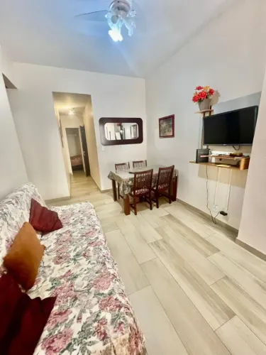 Lindo 2 quartos + dependência completa (Mobiliado)- Copacabana - 2 quadras da praiaa