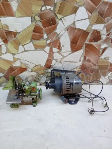 Máquina de Costura Overlock