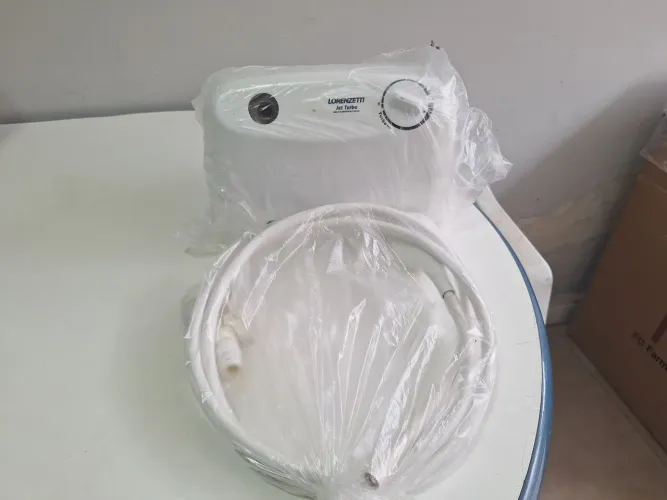 Chuveiro lorenzete jet turbo com pressurizador