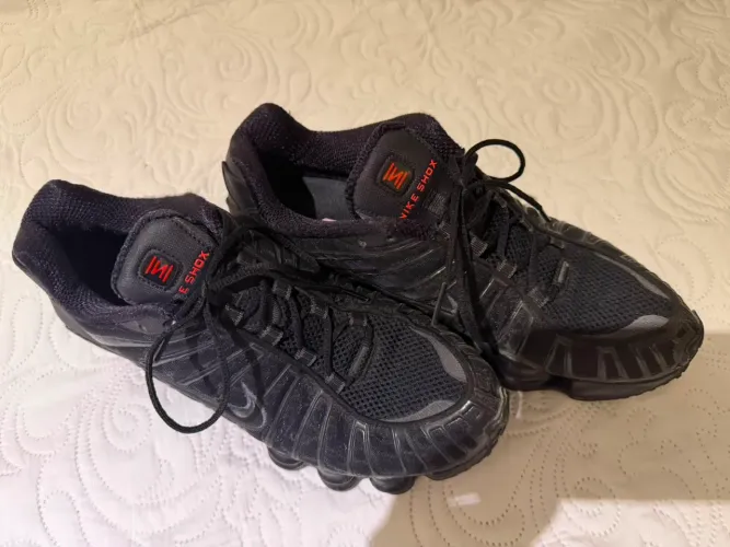 Nike shox 12 molas