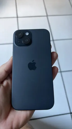 iPhone 15 128GB