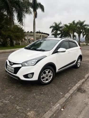 Hyundai HB20X Style 1.6 Flex 16V Aut. 2014