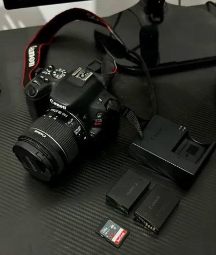Canon SL2 + Lente 18-55 | 2 Baterias Originais | Excelente Estado