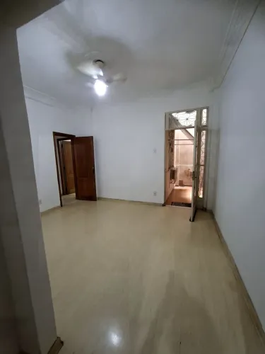 Apartamento para alugar na Rua Sílvio Romero, Santa Teresa, Rio de Janeiro - RJ