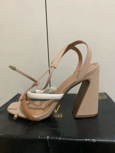 Sandália Vizzano amarração 