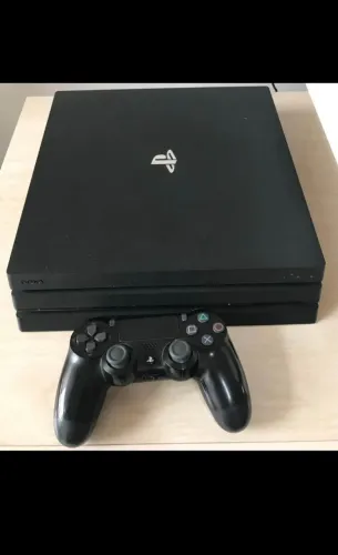PS4 PRO - 1 CONTROLE - 12 JOGOS