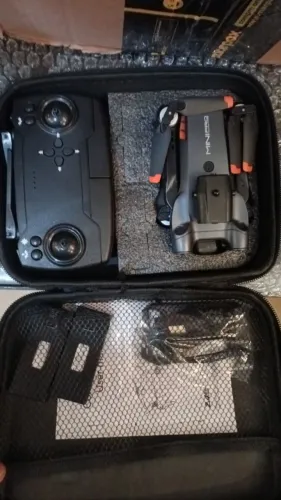 Drone YHRC Mini Pro P12 com Câmera e Controle Remoto Sem Fio