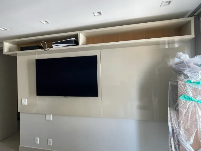 Painel em Laca + MDf Freijo