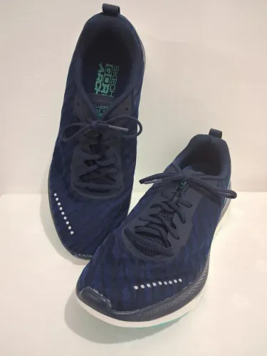 Tenis Skechers Go Run Excess 2 n.41 com placas de carbono 