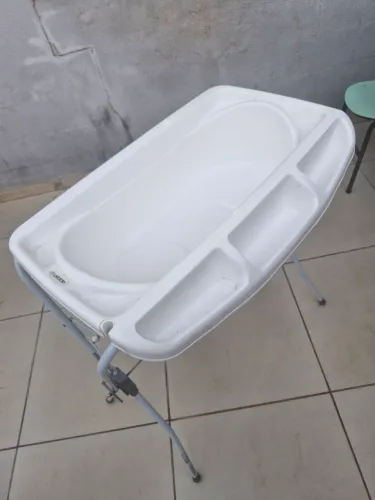 Banheira com suporte