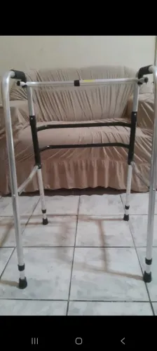 Andador Ortopédico. .
