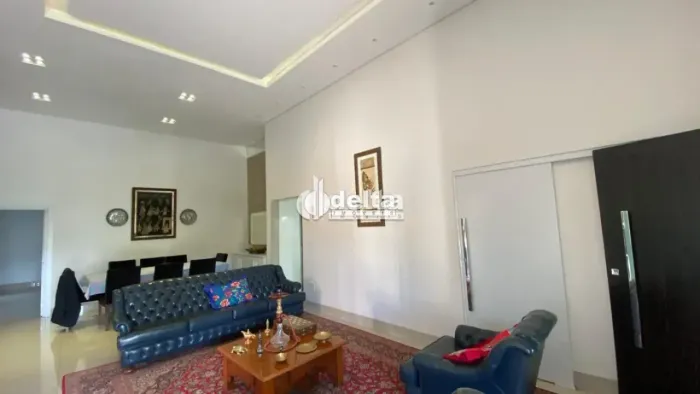 Casa no condomínio Gávea Paradiso disponível para Locação no bairro Gávea em Uberlândia-MG