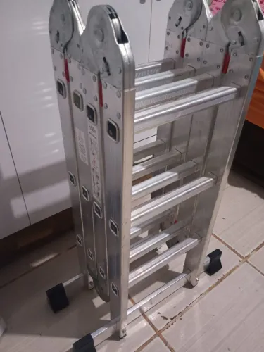 Escada Articulada 