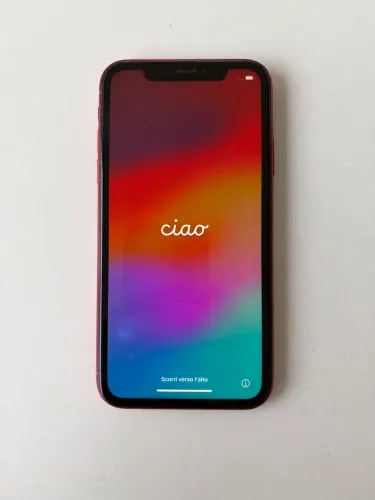iPhone XR vermelho