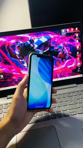 iPhone 11 64GB verde água