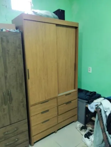 Guarda-roupa solteiro grande
