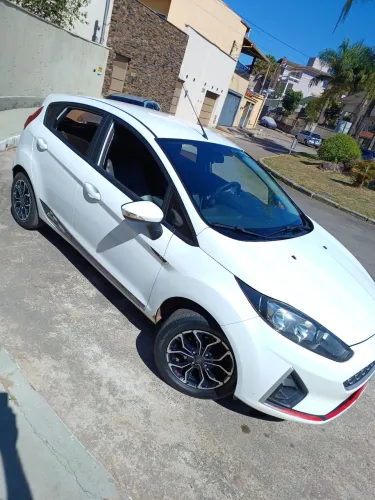 Ford Fiesta SEL 1.6 16V Flex Mec. 5P 2018