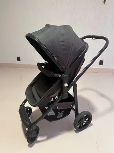 Carrinho de bebê multifuncional