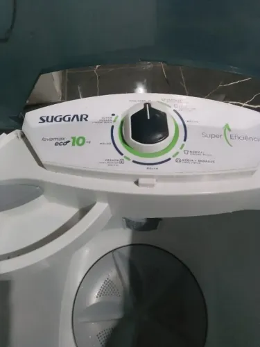 Tanquinho 10kg / 220v - Suggar. Em perfeito estado. R$ 300,00