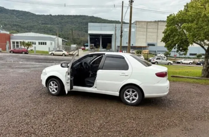 Fiat Siena EL 1.4 MPI Fire Flex 8V 4P 2014