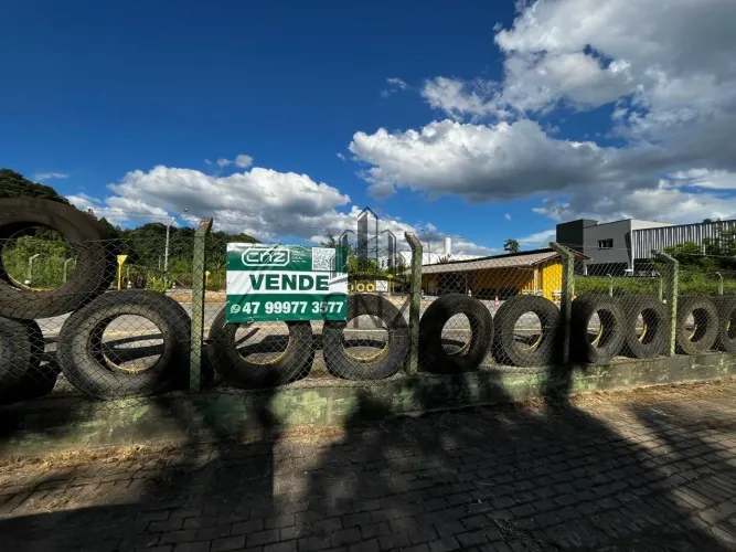 Terreno à venda em Brusque-SC, Jardim Maluche: 480m² de área para investir no seu futuro!