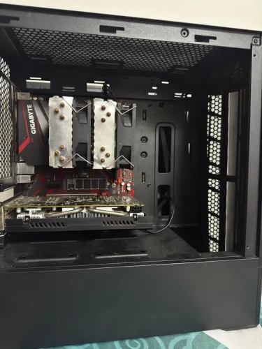 PC GAMER RYZEN 5 5600 + 1660 SUPER 6GB