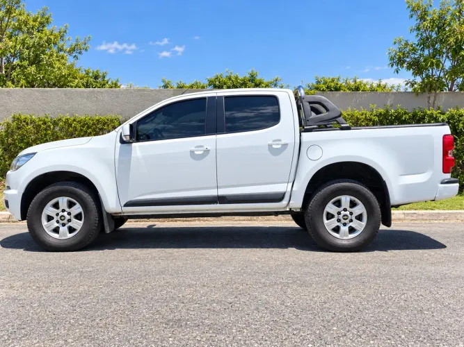 S10  flex muito nova 2013 