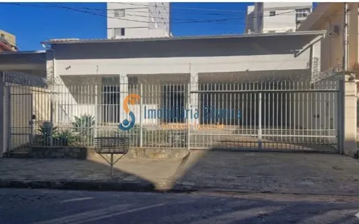 Casa totalmente plana, à venda na melhor localização do bairro Cidade Nova, Praça Guimarãe