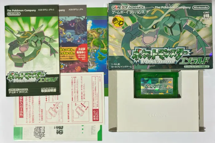 Pokémon Emerald em excelente estado de conservação