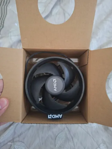 Cooler Box Original Ryzen 5000 - seminovo