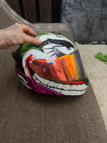 Capacete coringa