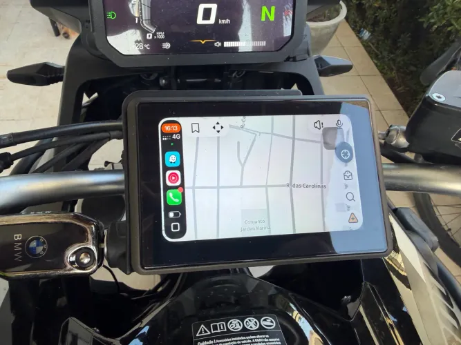 CarPlay / Android Auto para Motos BMW - Encaixe Original do GPS