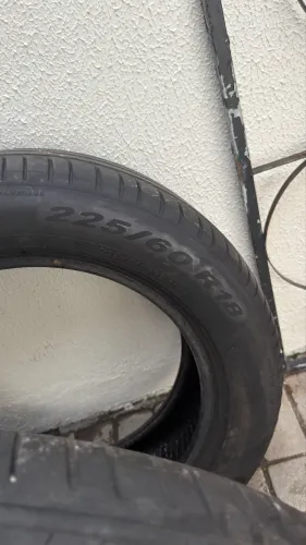 Pneu Pirelli 225/60 R18